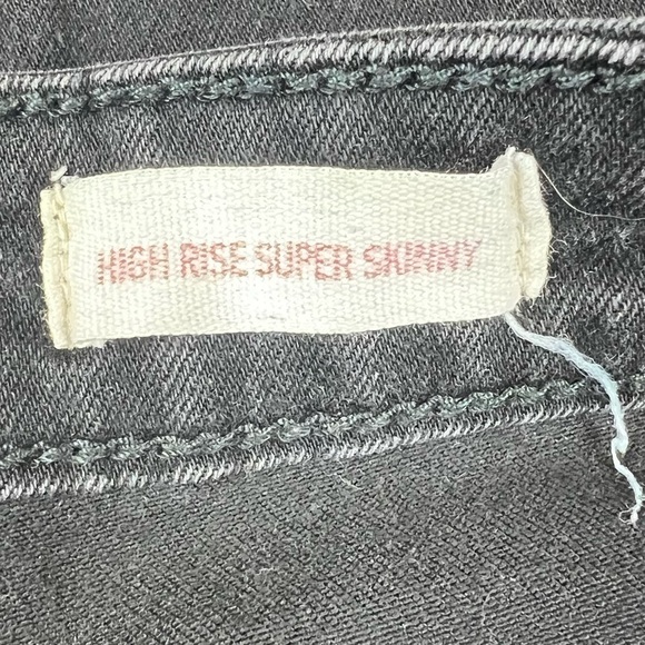 Hollister High-Rise Super Skinny Black Jeans Classic Stretch Destroyed Sz 7 FLAW - Picture 11 of 13